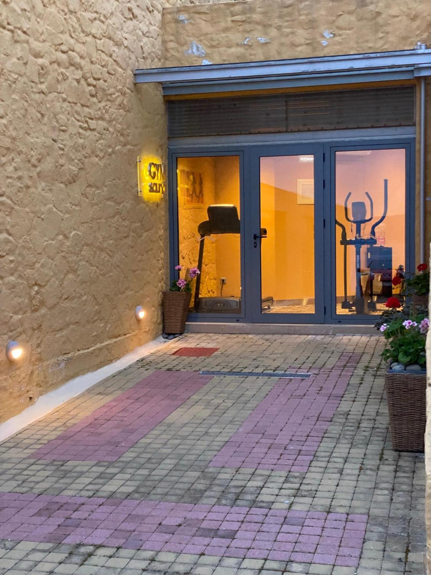 חאניה Beachfront Ravdoucha Epavlis Eleni Villa - Pool, Hot Tub, Gym, Sauna, Private Parking, Wifi מראה חיצוני תמונה