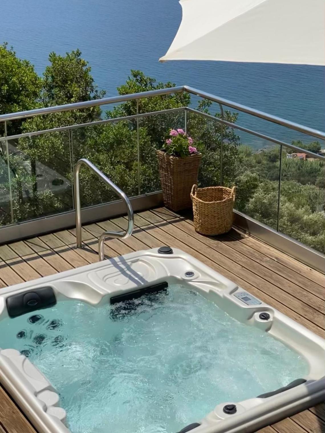 חאניה Beachfront Ravdoucha Epavlis Eleni Villa - Pool, Hot Tub, Gym, Sauna, Private Parking, Wifi מראה חיצוני תמונה