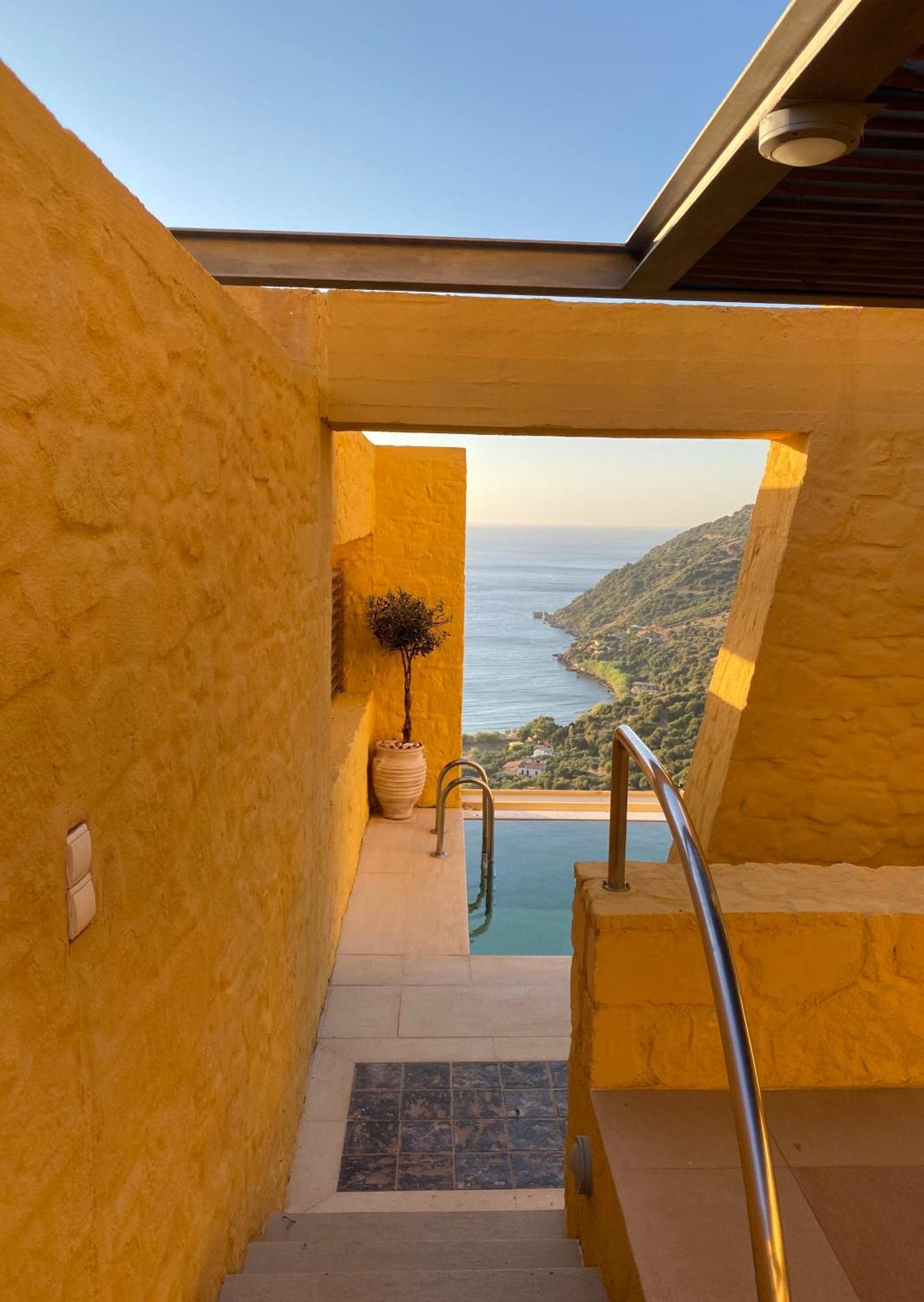 חאניה Beachfront Ravdoucha Epavlis Eleni Villa - Pool, Hot Tub, Gym, Sauna, Private Parking, Wifi מראה חיצוני תמונה